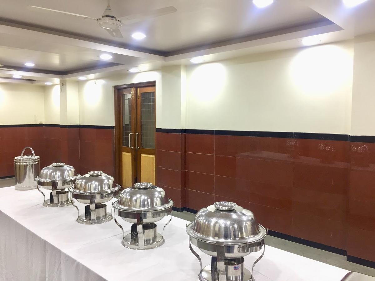 Hotel New Uttam Hira Palace Nashik Exterior photo